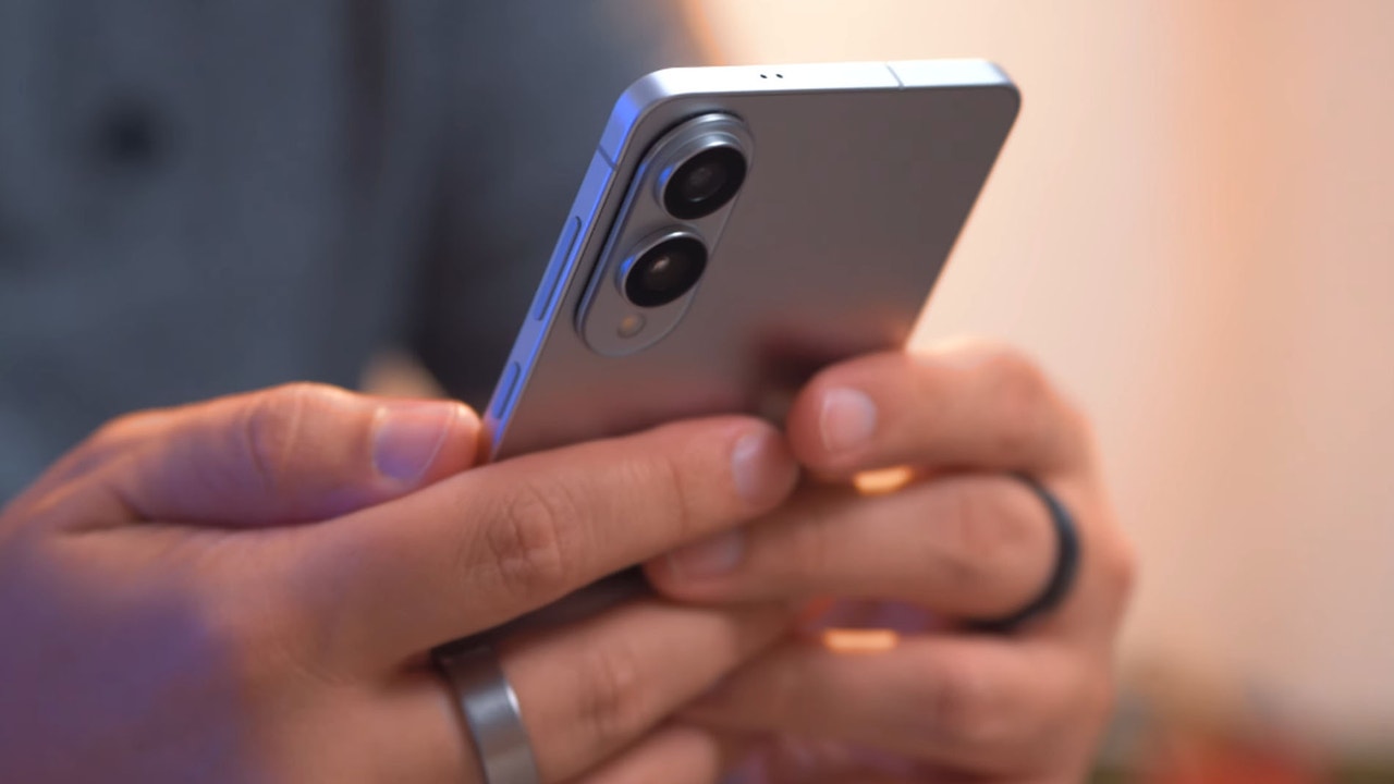No es el iPhone 17 Air, pero el Samsung Galaxy S25 Edge también es un móvil ultrafino, potente y ahora más barato
