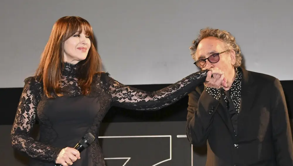 Mónica Bellucci y Tim Burton en una imagen de archivo