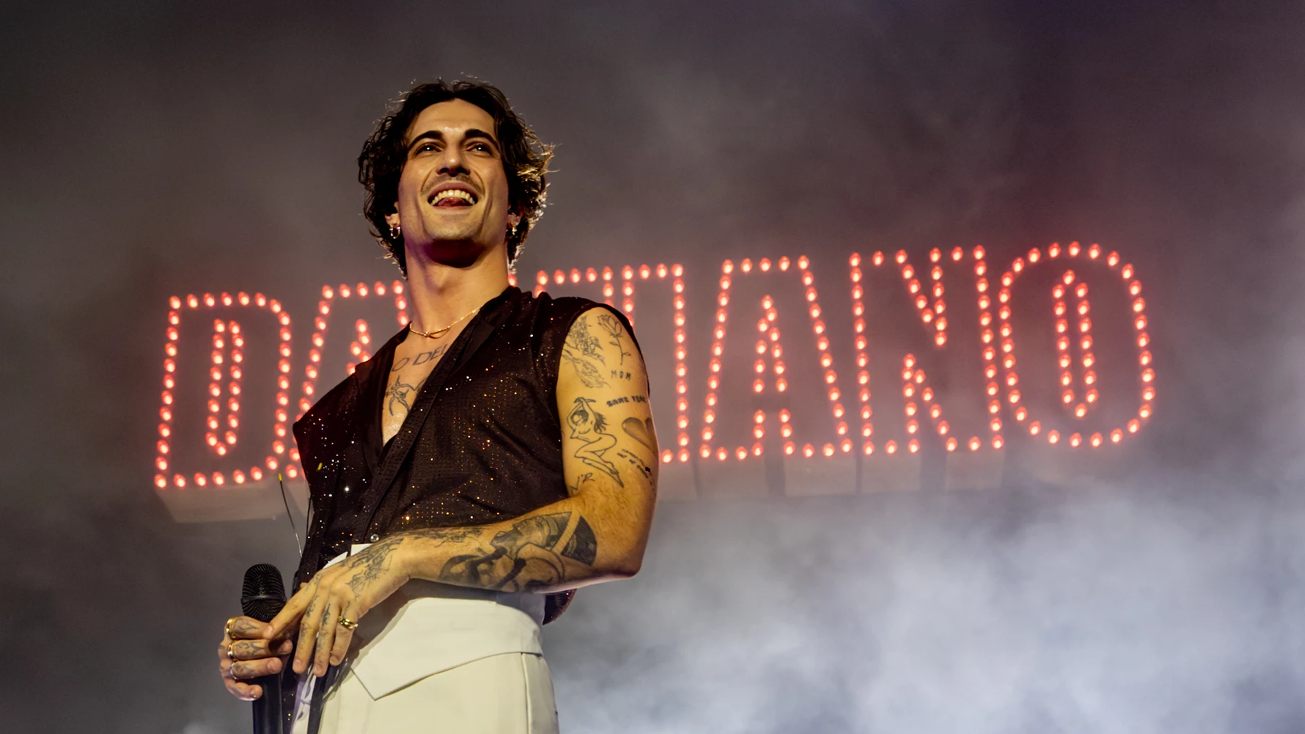 El cantante y compositor italiano Damiano David, durante un concierto en el Movistar Arena de Madrid, a 22 de septiembre de 2025, en Madrid (España). Este concierto forma parte de su nueva gira mundial, World Tour 2025, en la que se centra en su nueva carrera en solitario. El grupo Maneskin ganó la 65. ª edición del festival de Eurovisión en 2021 como representante de Italia con la canción Zitti e buoni. 22 SEPTIEMBRE 2025 Ricardo Rubio / Europa Press 22/09/2025