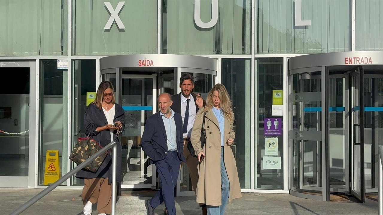 El alcalde de Ourense, investigado por presunto desvío de fondos públicos a su televisión privada