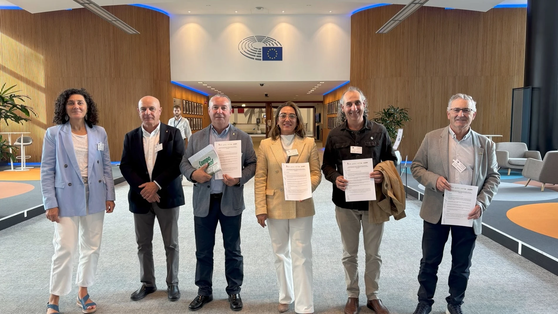 La consejera María González Corral y los representantes de las opas trasladan la voz del campo de Castilla y León a Bruselas
