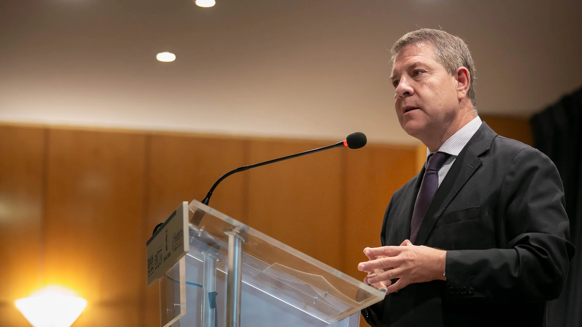 El presidente de Castilla-La Mancha, Emiliano García-Page, asiste, en Toledo, al encuentro que organiza el digital ‘ENCLM’ bajo el título 'Castilla-La Mancha, tierra de oportunidades. Modelo de negocio del siglo XXI'.