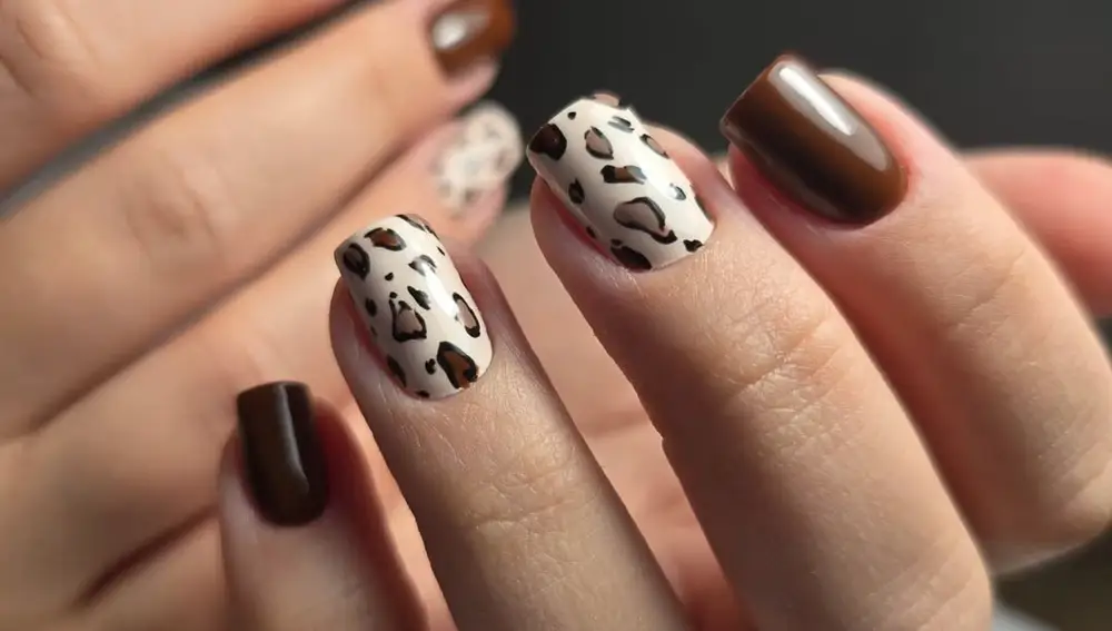 Estampado leopardo marrón