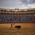 Vista de la plaza de toro de Las Ventas en una Feria San Isidro. Vista de la plaza de toro de Las Ventas en una Feria San Isidro.