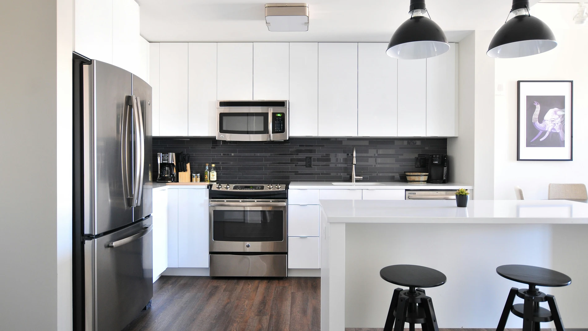 Adiós a las mesas de comedor fijas: la mesa plegable de IKEA que se transforma en segundos