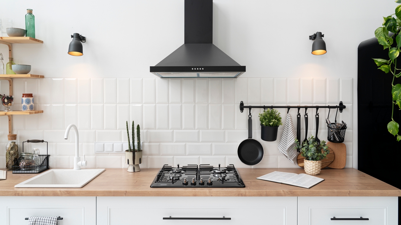 Así es el mejor método para limpiar el extractor de tu cocina