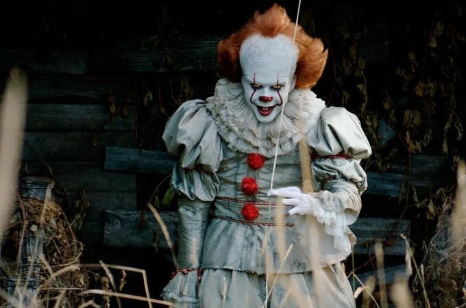 Bill Skarsgård retomará su papel como Pennywise en 'IT: Bienvenidos a Derry'