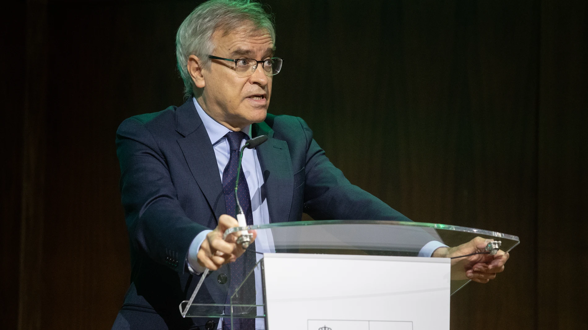 El director artístico del museo, Guillermo Solana, durante la presentación de la exposición ‘Gaza a través de sus ojos’, en el Museo Thyssen-Bornemisza, a 23 de septiembre de 2025, en Madrid (España). La muestra está formada por 27 fotografías tomadas por fotoperiodistas que, desde octubre de 2023, documentan la vida en la Franja de Gaza. La instalación, en colaboración de la Agencia de Naciones Unidas para la población refugiada de Palestina (UNRWA) y el Departamento de Protección Civil y Ay...