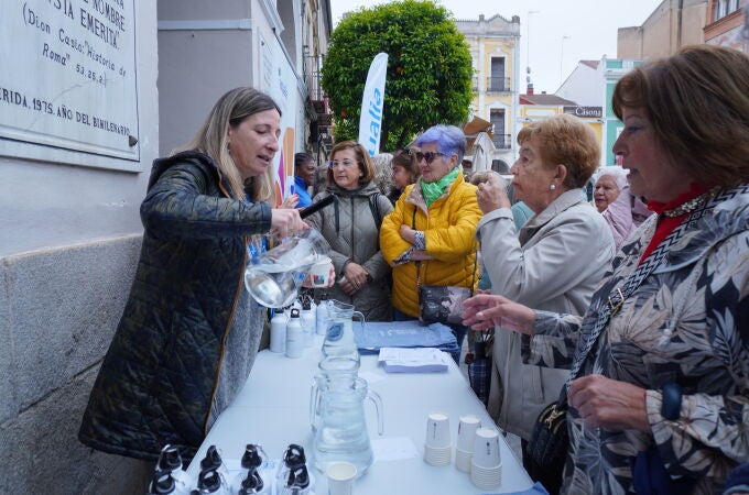 Cata de Agua de Aqualia, una acción informativa sobre la calidad del agua del grifo