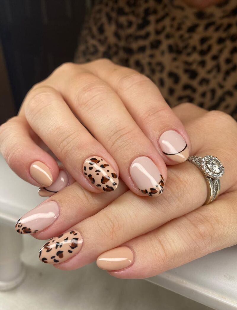 Manicura leopardo beige