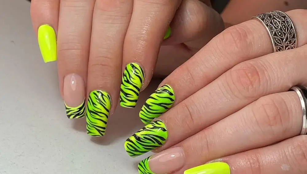 Manicura neón