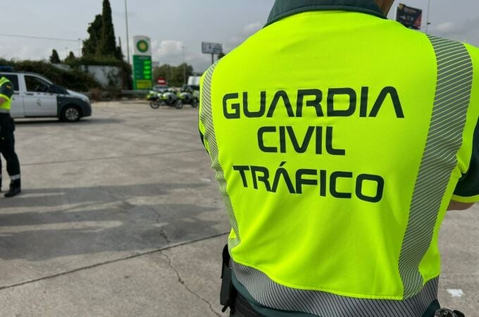 Muere un motorista de 42 años tras chocar contra un árbol en Utrera (Sevilla)