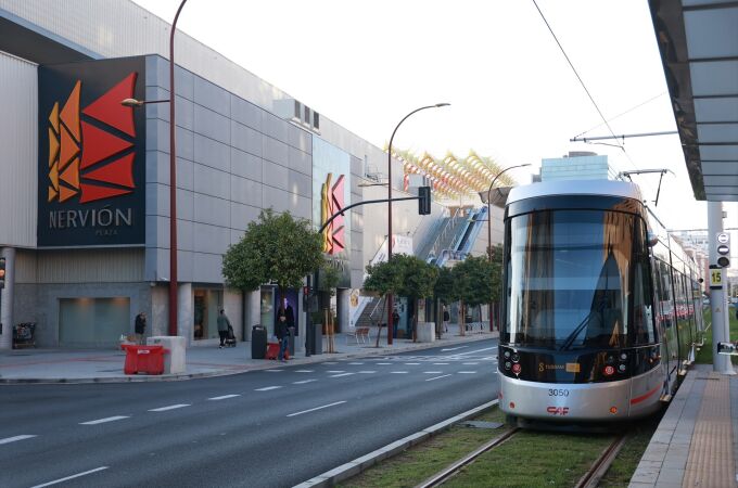 El tranvía atropella a un hombre en Sevilla