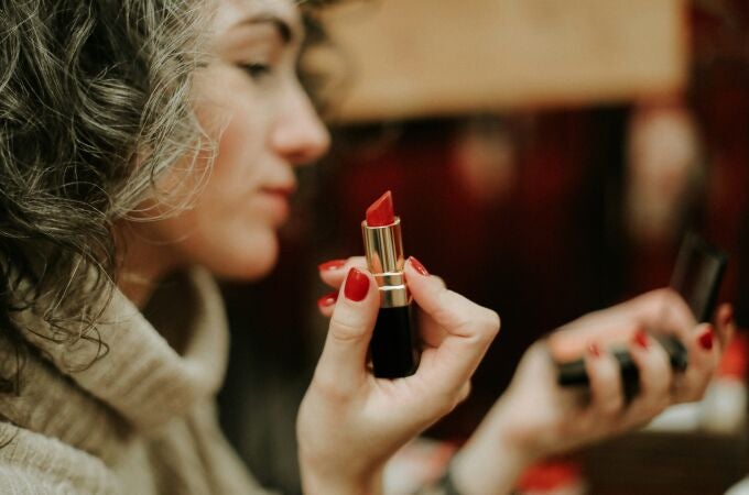 Qué tono de pintalabios favorece más según tu color de piel: la guía definitiva de los expertos