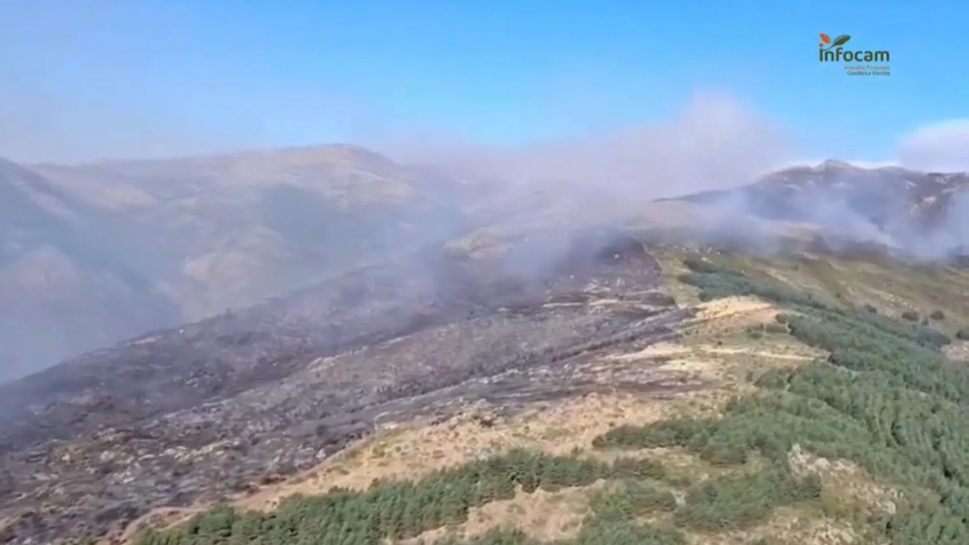 Incendio forestal en Peñalba de la Sierra