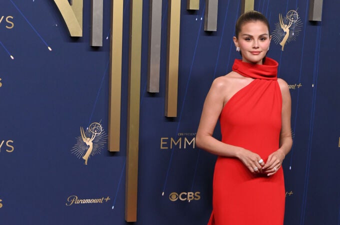Selena Gomez con la manicura tendencia del otoño.