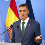 Sánchez afirma que está "en las antípodas del discurso" de Donald Trump