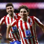 Julián Álvarez celebra su tercer gol al Rayo