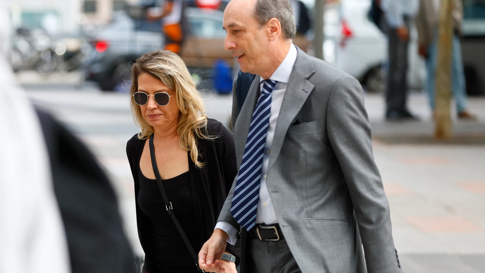 Cristina Alvarez asesora de Begoña Gómez a su llegada a Plaza de Castilla.