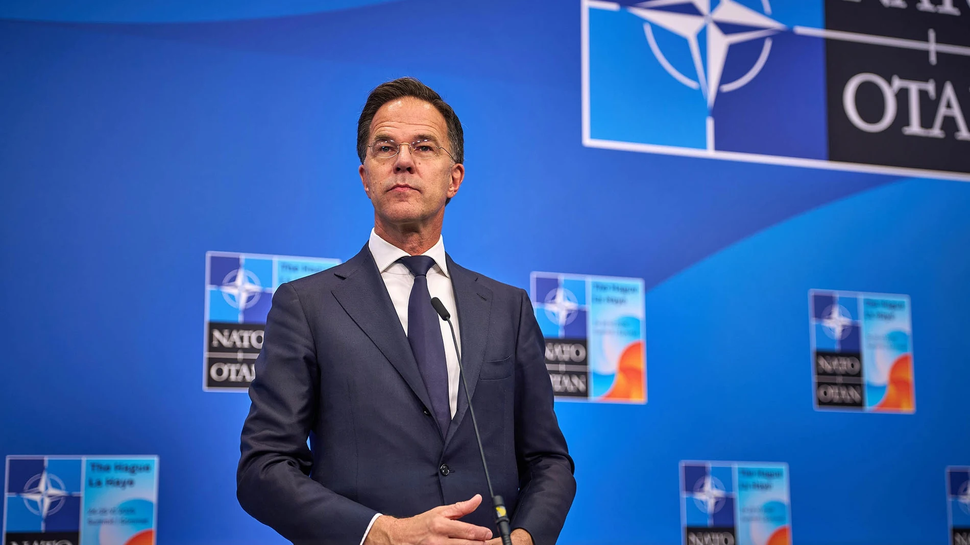 (Foto de ARCHIVO) El secretario general de la OTAN, Mark Rutte, al comienzo de la cumbre de líderes aliados en La Haya. REMITIDA / HANDOUT por NATO Fotografía remitida a medios de comunicación exclusivamente para ilustrar la noticia a la que hace referencia la imagen, y citando la procedencia de la imagen en la firma 25/06/2025