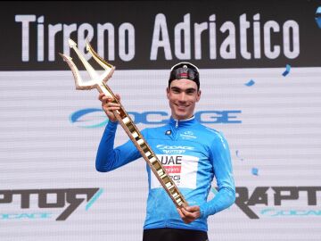 Ciclismo.- Juan Ayuso firma con Lidl-Trek para las pr&oacute;ximas cinco temporadas