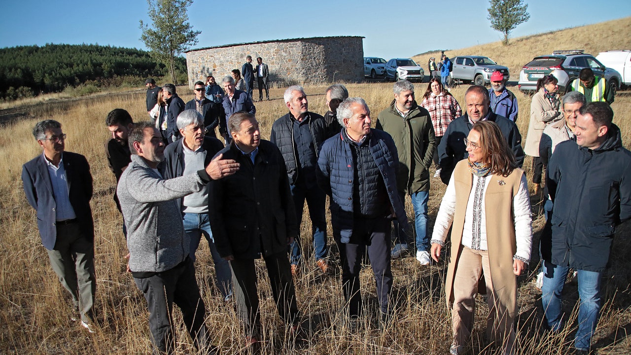 El Gobierno se compromete a pagar las ayudas a los agricultores y ganaderos afectados por los incendios antes de que termine el año
