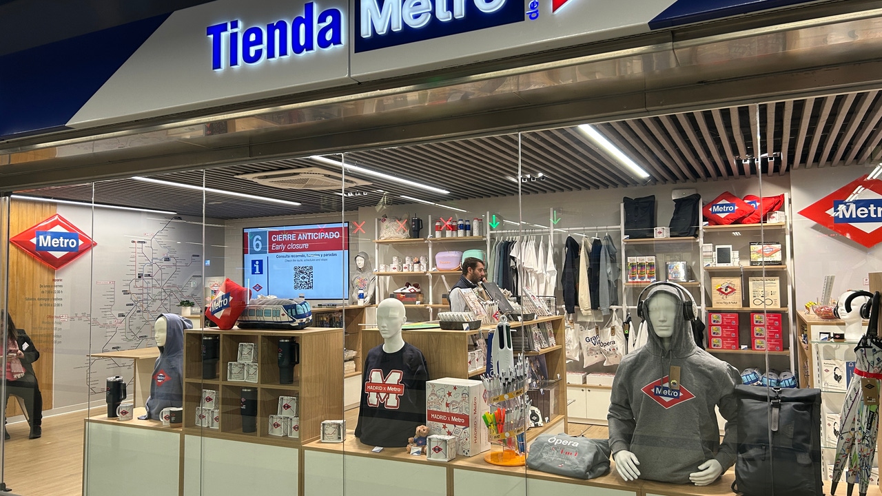 Metro de Madrid conmemora el centenario de la estación de Ópera con una nueva tienda oficial