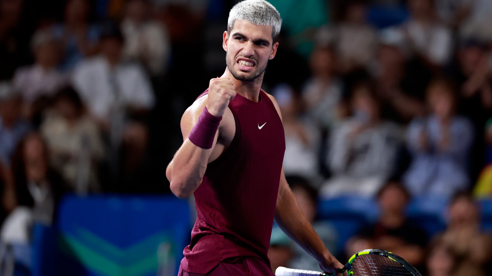 TOKYO (Japan), 25/09/2025.- Carlos Alcaraz of Spain reacts after scoring against Sebastian Baez of Argentina during his round of 32 match of the Japan Open tennis tournament at Ariake Colosseum in Tokyo, Japan, 25 September 2025. Alcaraz won the match. (Tenis, Japón, España, Tokio) EFE/EPA/FRANCK ROBICHON