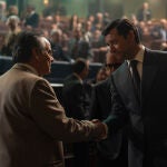 Un irreconocible Álvaro Morte da vida a Adolfo Suárez, mientras que Eduard Fernández encarna a Santiago Carrillo Un irreconocible Álvaro Morte da vida a Adolfo Suárez, mientras que Eduard Fernández encarna a Santiago Carrillo