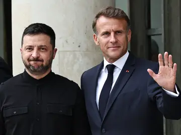 FRANCE PARIS UKRAINE COALITION OF THE WILLING MEETING El presidente de Francia, Emmanuel Macron (d), recibe en el Elíseo a su homólogo de Ucrania, Volodimir Zelenski (i), de cara a una reunión de la Coalición de Voluntarios celebrada el 4 de septiembre de 2025 en París (archivo) Europa Press/Contacto/Gao Jing 04/09/2025 ONLY FOR USE IN SPAIN
