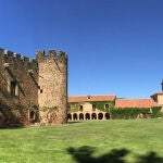 Este imponente castillo se vende en Almarza