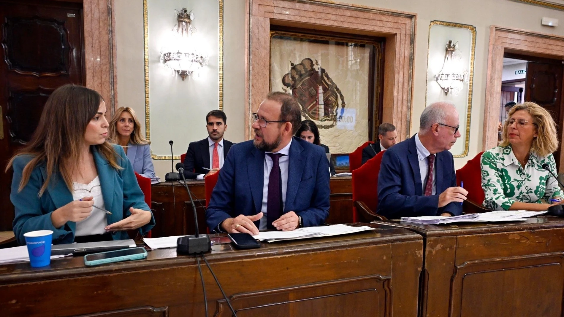 Parte de la bancada del PP en el Pleno del Ayuntamiento de Murcia REMITIDA / HANDOUT por AYUNTAMIENTO DE MURCIA Fotografía remitida a medios de comunicación exclusivamente para ilustrar la noticia a la que hace referencia la imagen, y citando la procedencia de la imagen en la firma 25/09/2025