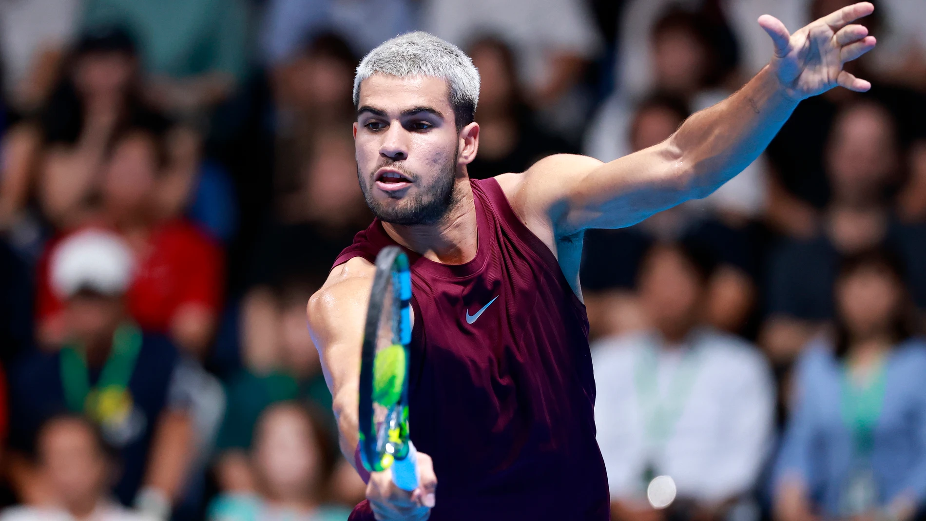 TOKYO (Japan), 25/09/2025.- Carlos Alcaraz of Spain in action against Sebastian Baez of Argentina during his round of 32 match of the Japan Open tennis tournament at Ariake Colosseum in Tokyo, Japan, 25 September 2025. Alcaraz won the match. (Tenis, Japón, España, Tokio) EFE/EPA/FRANCK ROBICHON