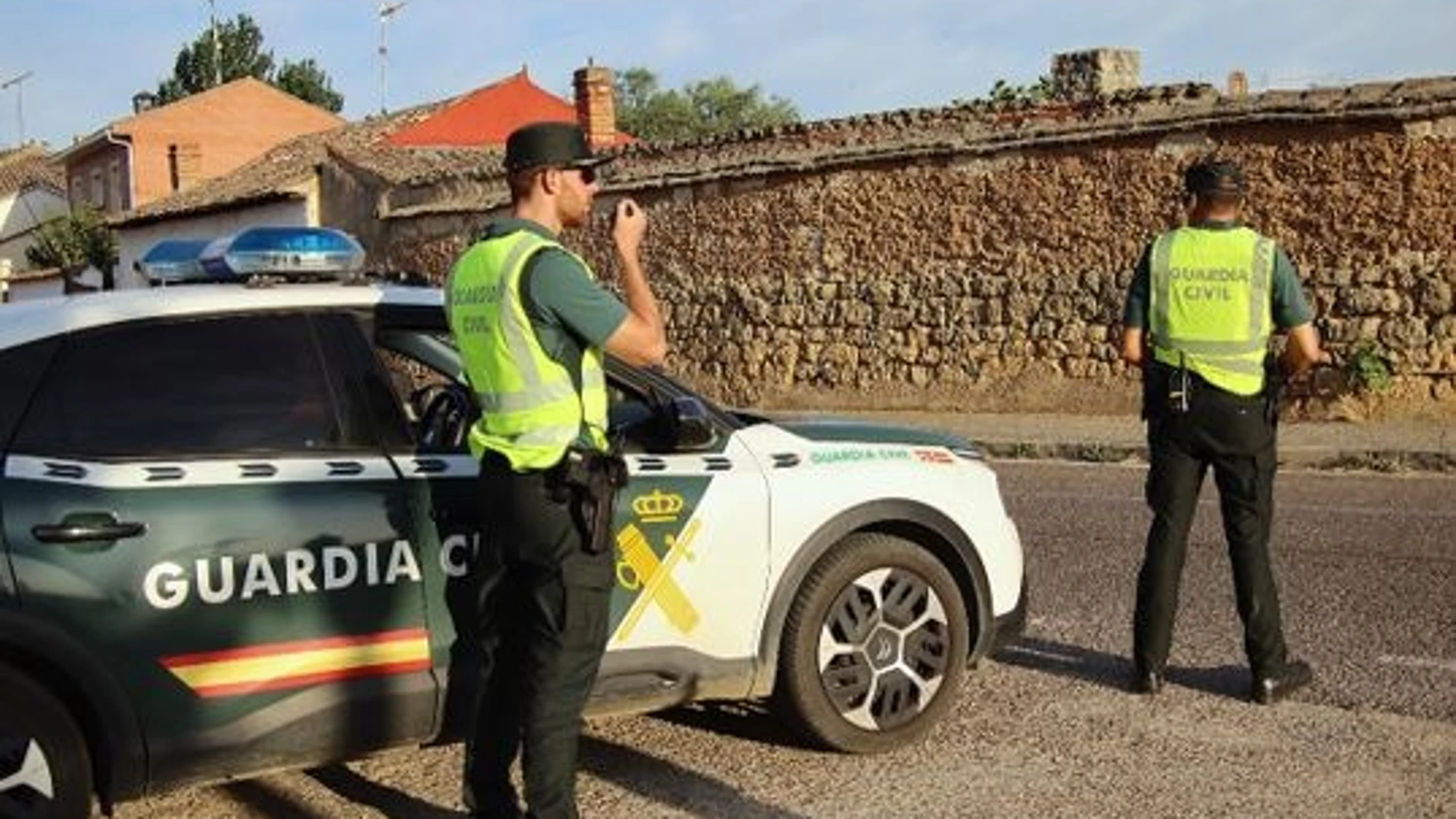 Agentes de la Guardia Civil. REMITIDA / HANDOUT por Guardia Civil Fotografía remitida a medios de comunicación exclusivamente para ilustrar la noticia a la que hace referencia la imagen, y citando la procedencia de la imagen en la firma 26/09/2025