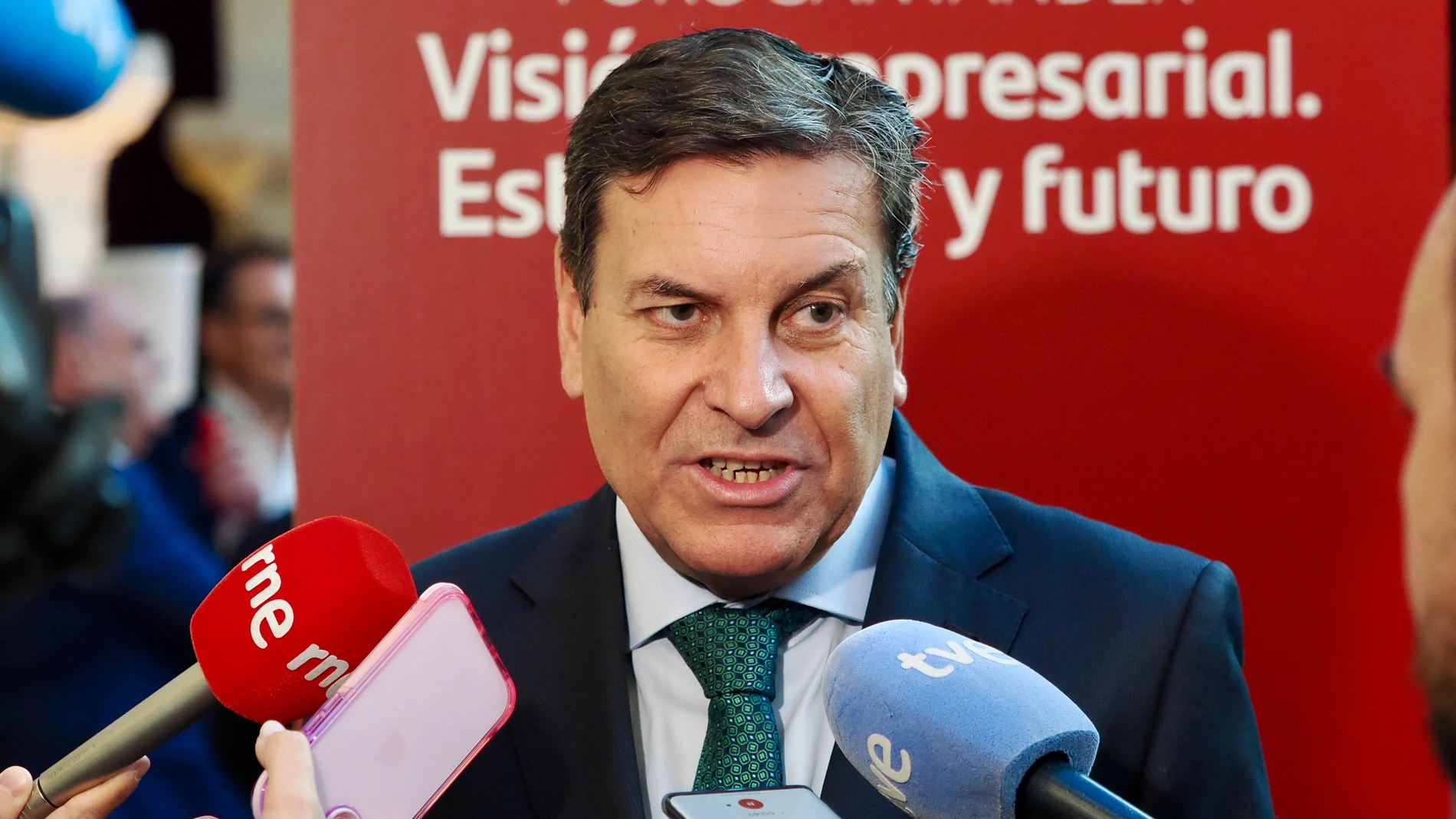 El consejero de Economía y Hacienda, Carlos Fernánez Carriedo