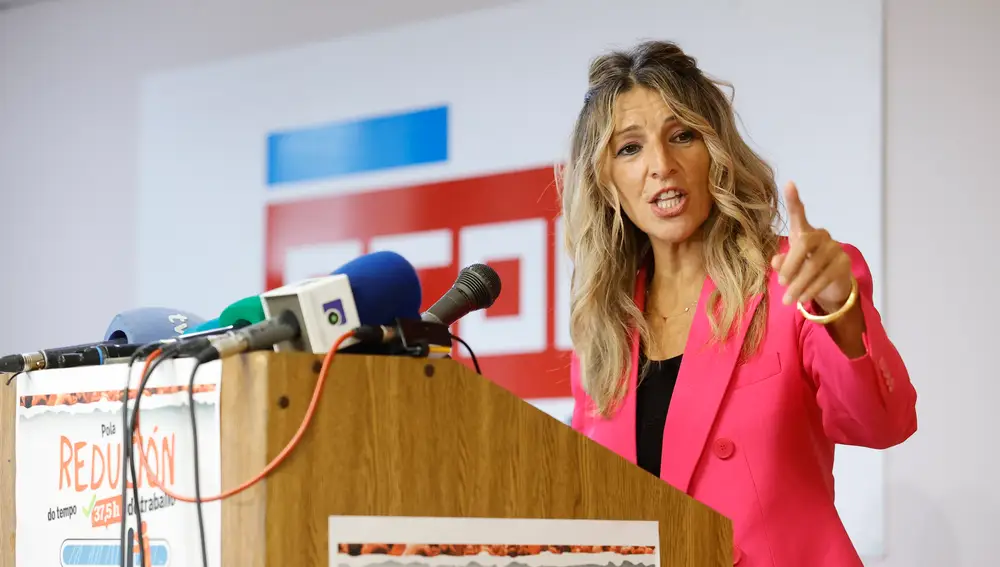 Yolanda Díaz visita los astilleros de Navantia