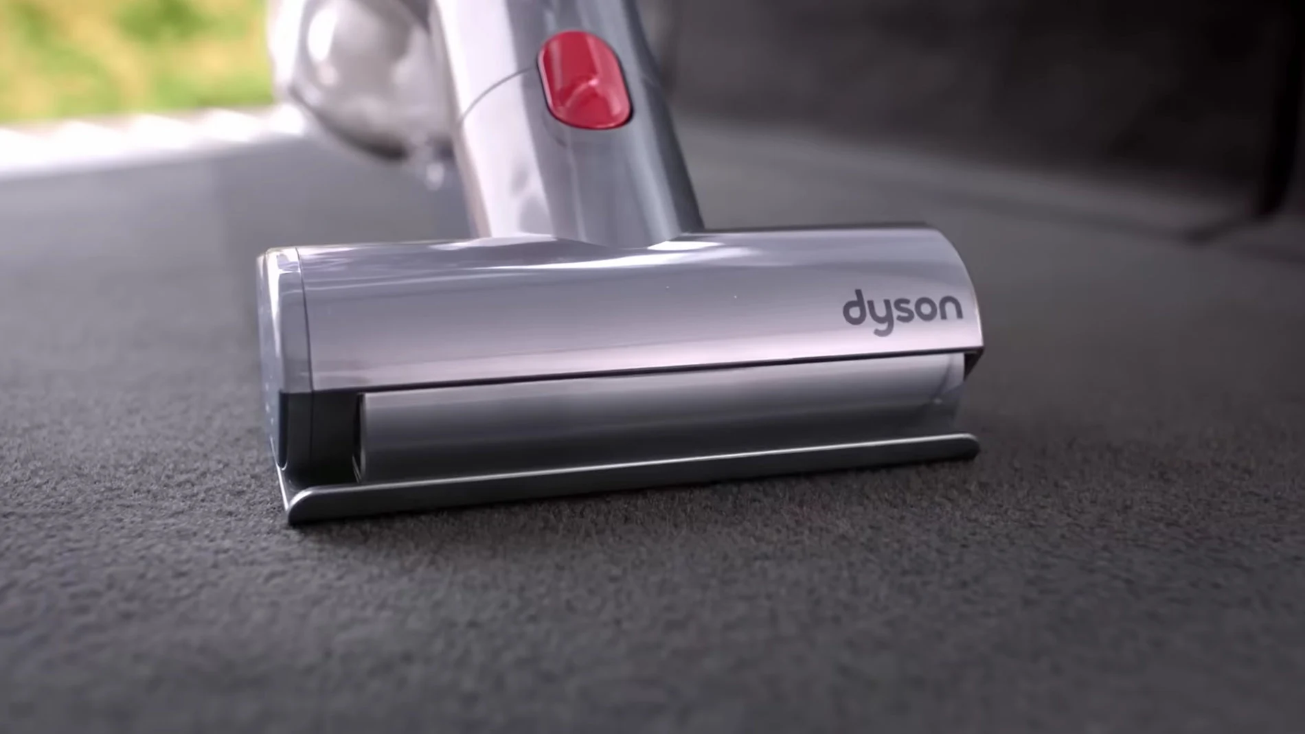 La aspiradora Dyson V8 Advanced tiene dos modos de potencia