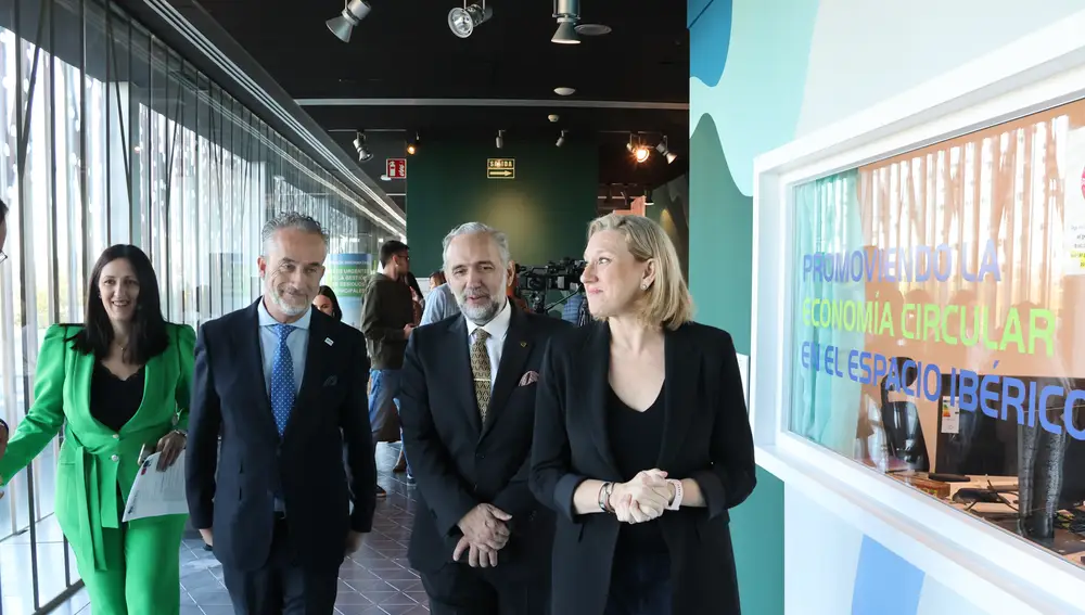 La vicepresidenta y consejera de Familia e Igualdad de Oportunidades asiste a la celebración del 30º aniversario de la entidad Lares,