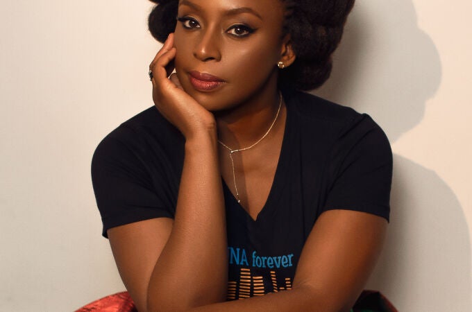 La escritora Chimamanda Ngozi Adichie