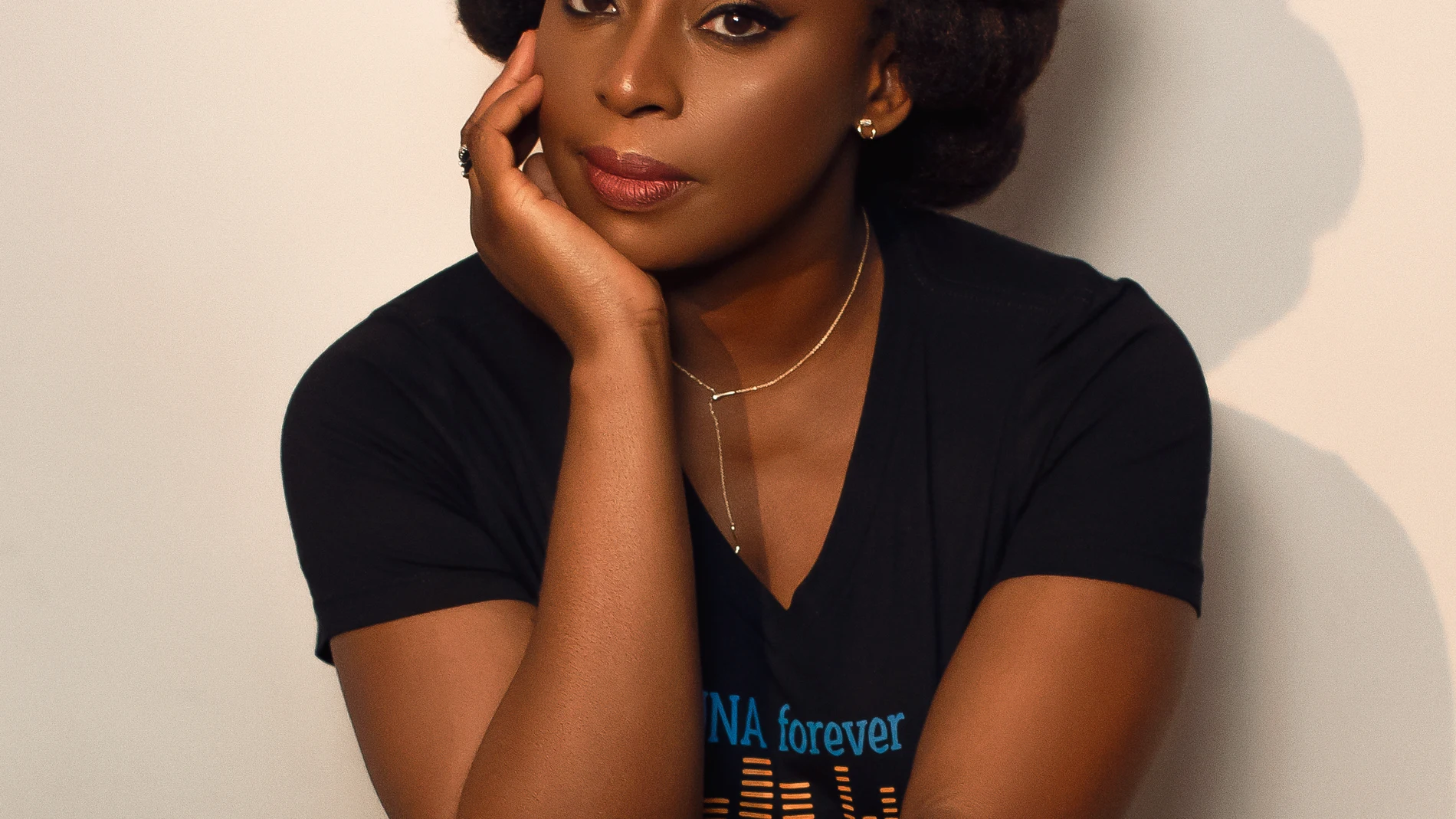 La escritora Chimamanda Ngozi Adichie