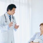 Significa estar presente sin imponer, orientar sin dirigir y, sobre todo, escuchar