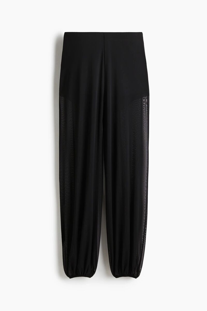 Pantalones bombachos con transparencias.