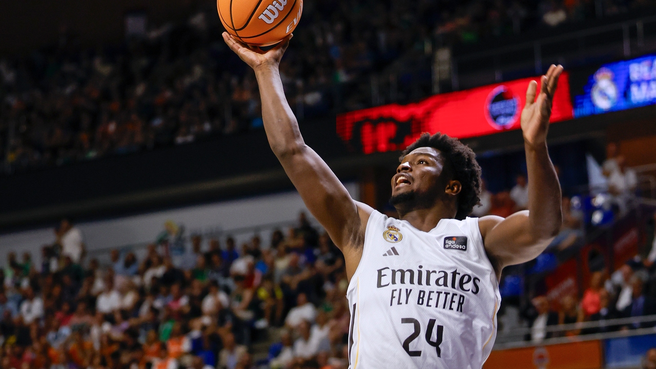 El Madrid de Scariolo se agarra a Feliz y a Llull para llegar a la final de la Supercopa