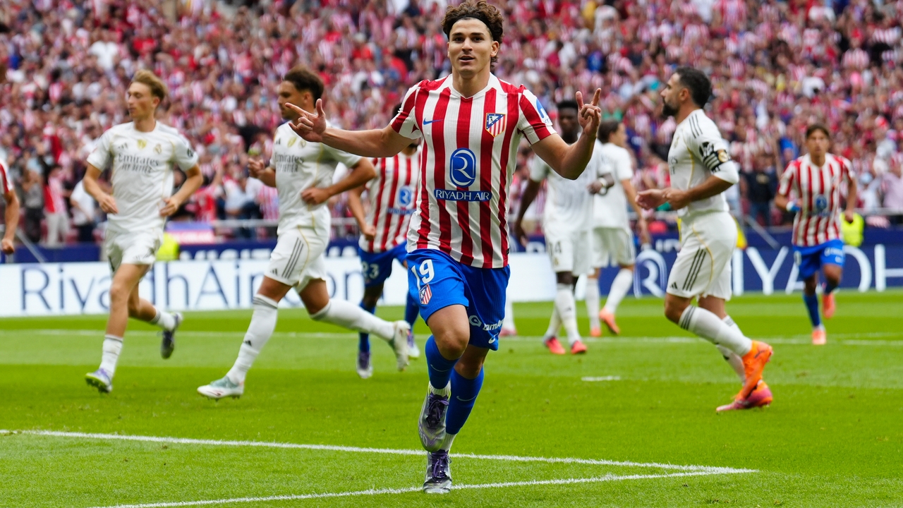 El Metropolitano late con la goleada del Atlético en el derbi