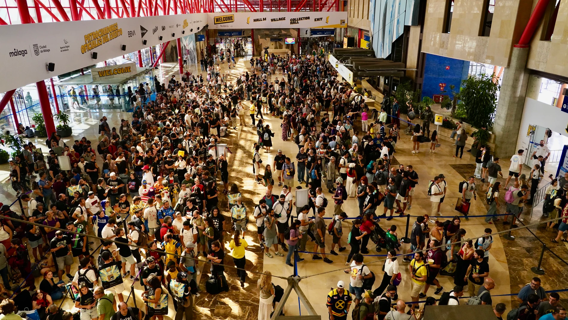 Ambiente en la última jornada de la San Diego Comic-Con en Málaga, a 28 de septiembre de 2025Asistentes a la cuarta jornada de la San Diego Comic-Con en Málaga, a 27 de septiembre de 2025 en Málaga (Andalucía, España). La última jornada de la convención de cómics más famosa del mundo celebrada en Málaga ha contado con invitados muy esperados por los fans. Vestidos con los mejores cosplays, los asistentes a la Comic-Con esperaban al actor Arnold Schwarzenegger, y al dibujante estrella de DC ...