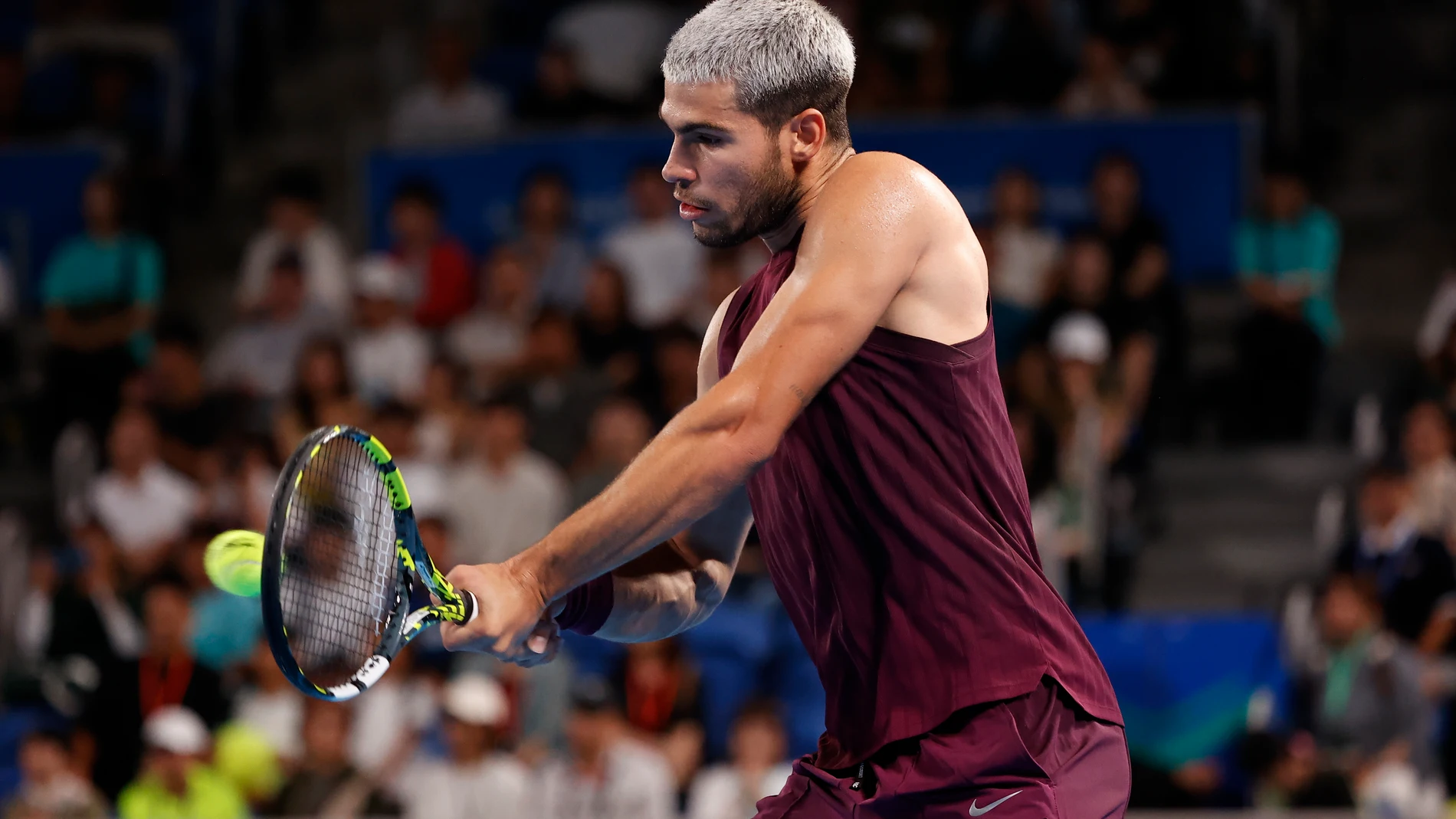 28 September 2025, Japan, Tokyo: Spanish tennis player Carlos Alcaraz in action against US Brandon Nakashima during their men's quarterfinals match of the Japan Open Tennis Championships at Ariake Colosseum in Tokyo. Photo: Rodrigo Reyes Marin/ZUMA Press Wire/dpa Rodrigo Reyes Marin/ZUMA Press W / DPA 28/09/2025 ONLY FOR USE IN SPAIN