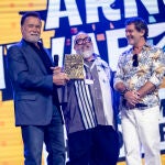 Arnold Schwarzenegger, Álex de la Iglesia y Antonio Banderas, hoy durante el homenaje al actor estadounidense en la San Diego Comic-Con Málaga