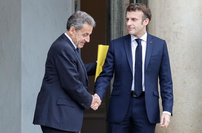 Imagen de archivo entre Sarkozy y Macron 