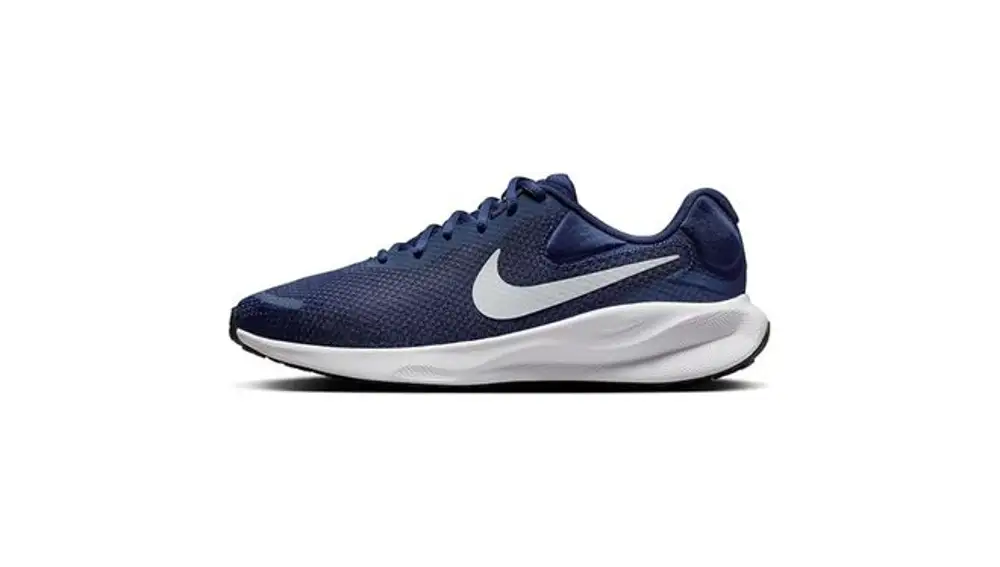 NIKE Revolution 7