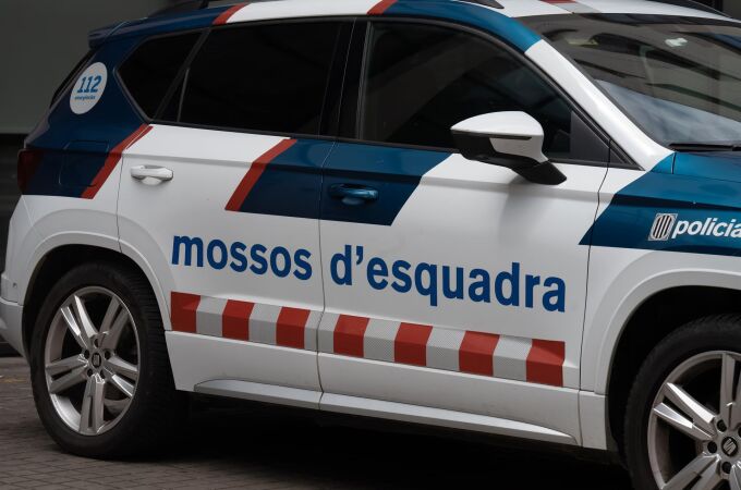 Sucesos.- Muere un hombre al saltar de un vehículo en marcha mientras huía de los Mossos en Girona Sucesos.- Muere un hombre al saltar de un vehículo en marcha mientras huía de los Mossos en Girona